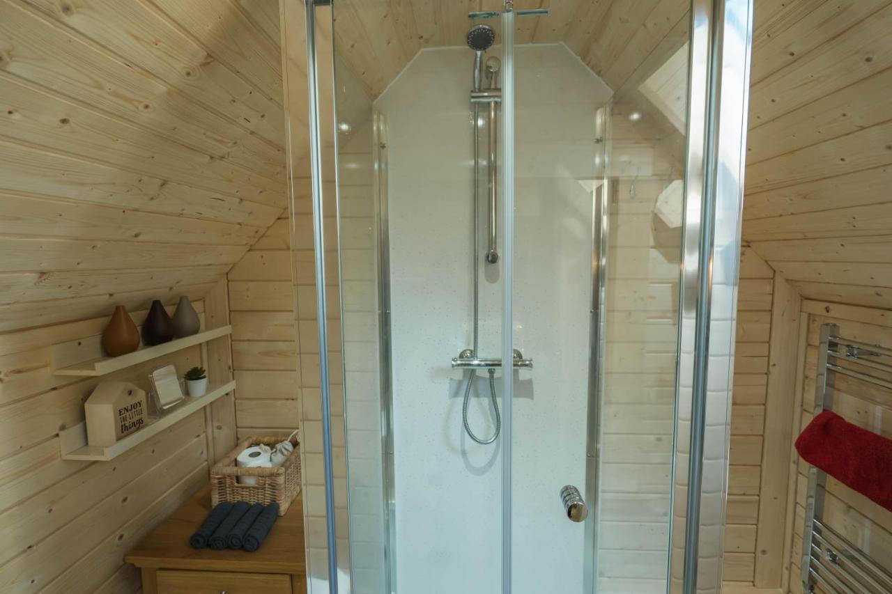 Cozy Carluke Lodge Retreat المظهر الخارجي الصورة