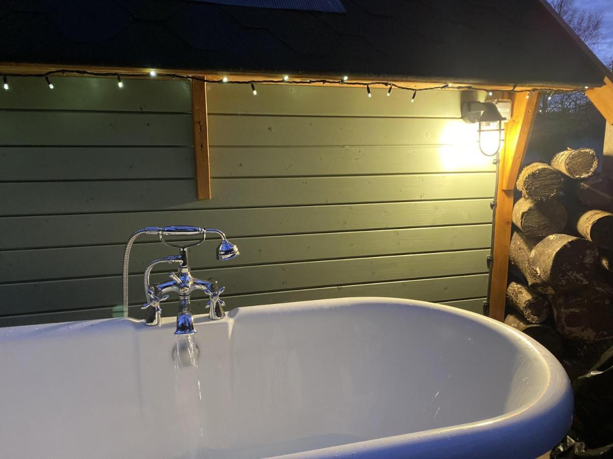 Cozy Carluke Lodge Retreat المظهر الخارجي الصورة