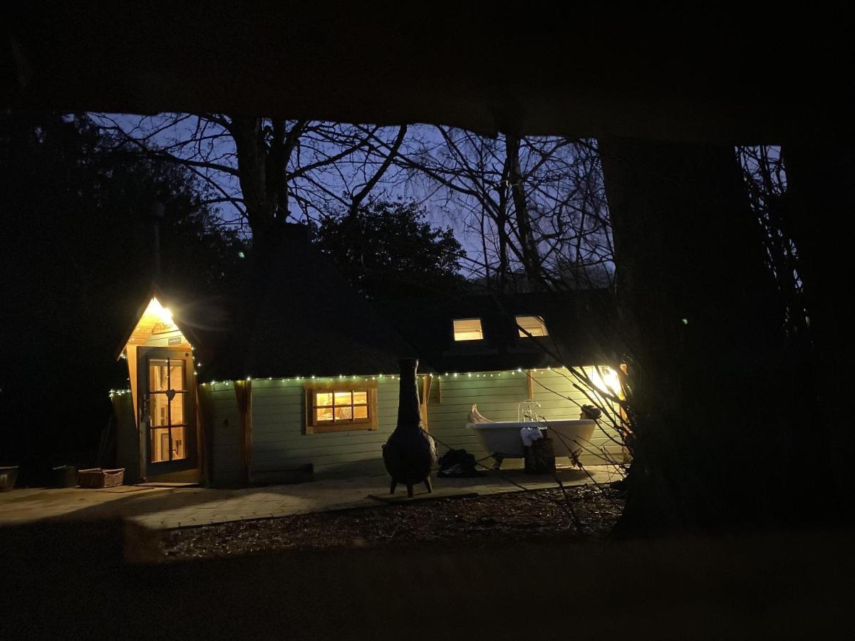 Cozy Carluke Lodge Retreat المظهر الخارجي الصورة